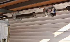 Sửa cửa cuốn kéo tay tại tphcm